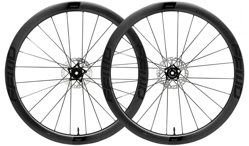 FFWD RYOT 44 wheelset in black
